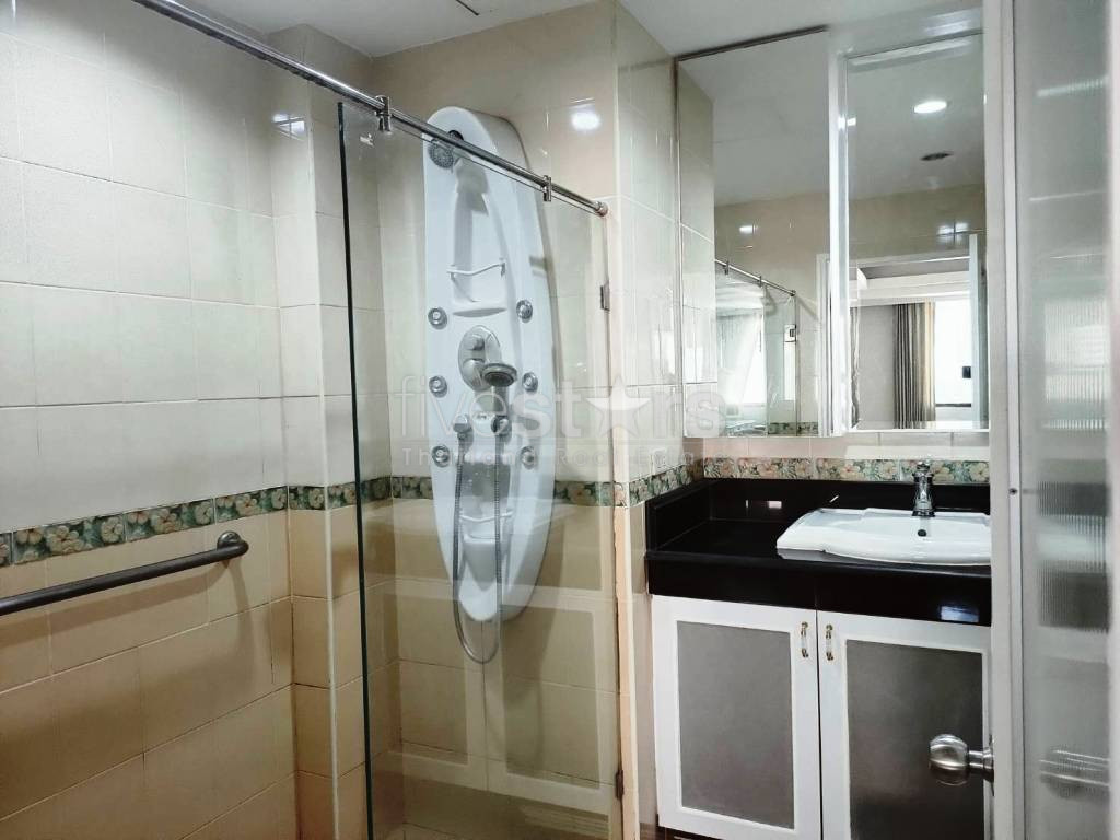 Large 2 bedrooms condo for rent in Sukhumvit near BTS Phromphong, photo 15