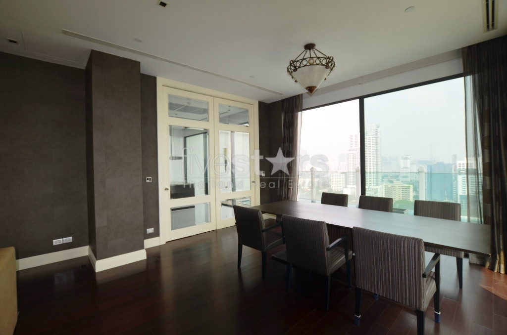 Unique appartement avec 3 chambres et piscine privée à louer à Phromphong, photo 8