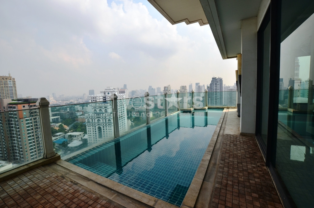 Unique appartement avec 3 chambres et piscine privée à vendre à Phromphong, photo 2