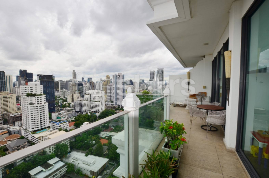 3 bedroom private pool condo for sale on Phrom Phong, photo 17