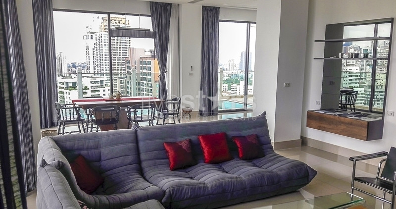 3 bedroom private pool condo for rent on Phrom Phong