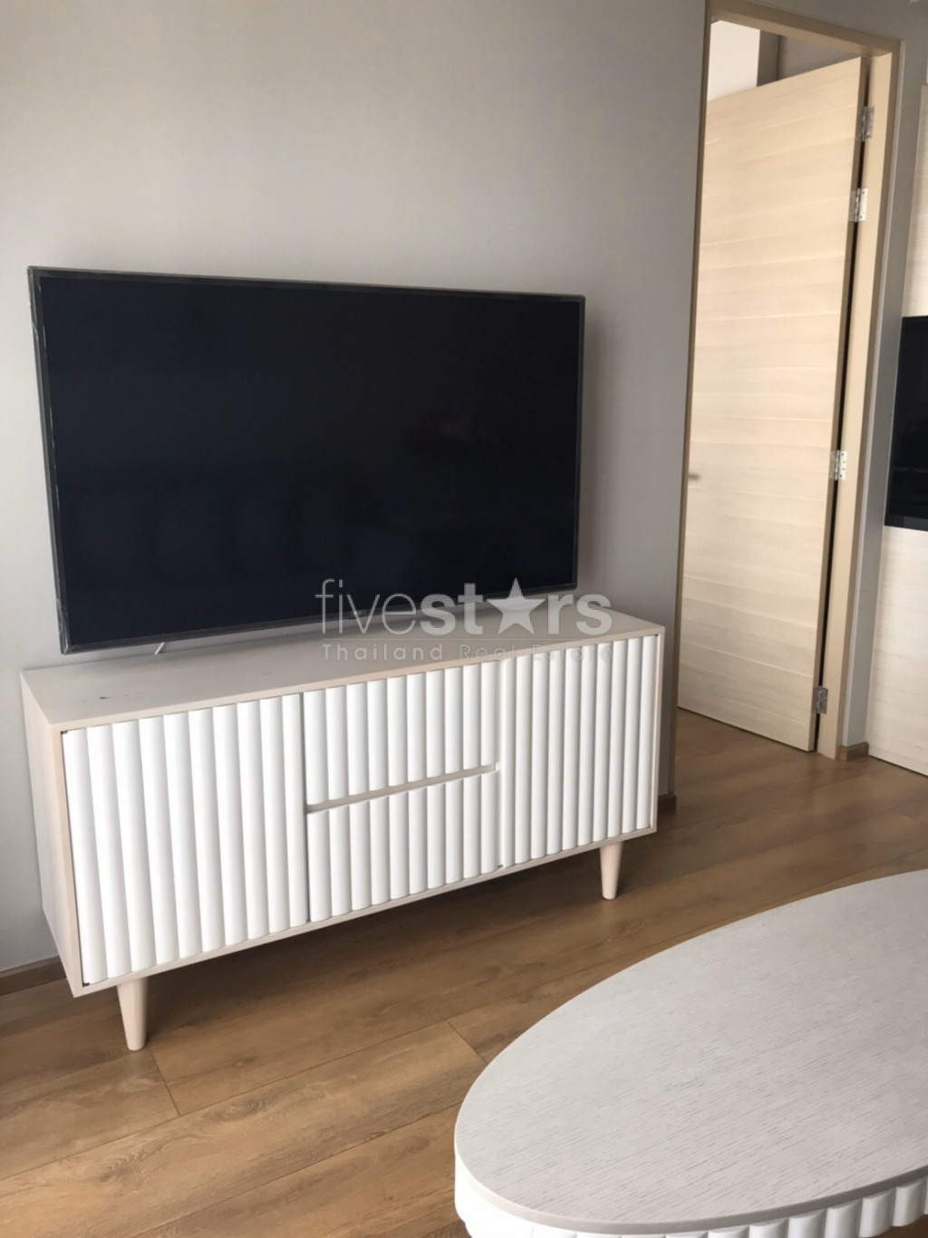 High floor unit 2 bedrooms condo for sale near BTS Phromphong, photo 3