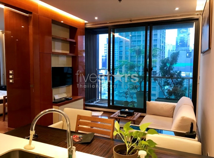 1 bedroom condo for rent close to Phrom Phong BTS station.