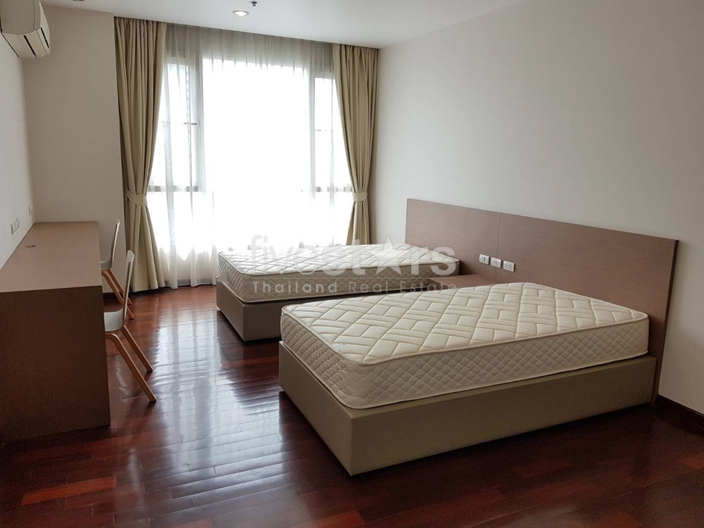 3+1 bedroom apartment for rent close to Prompong BTS Station, photo 2