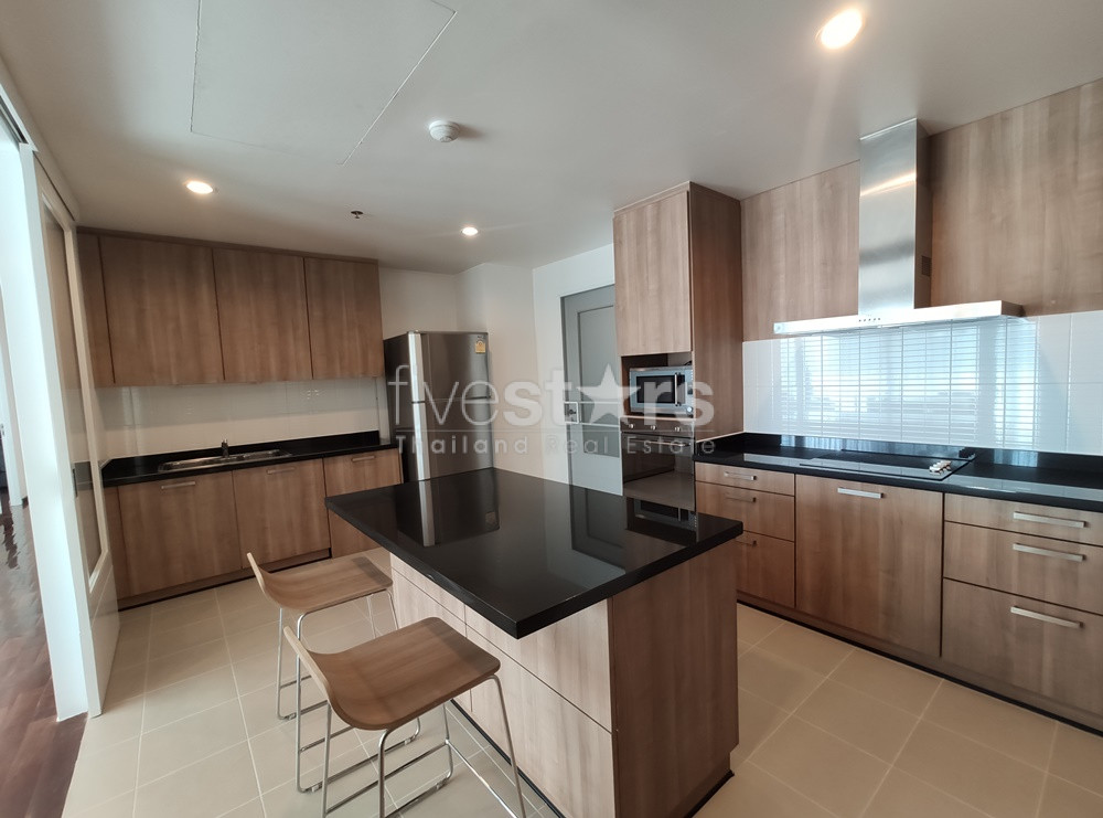 3+1 bedroom apartment for rent close to Prompong BTS Station, photo 4