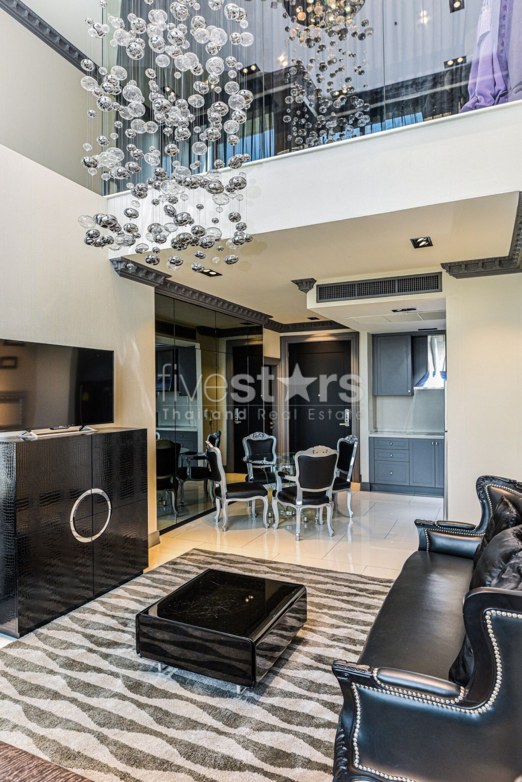 1 bedroom luxury Stylish Duplex for sale close to BTS Prompong, photo 2