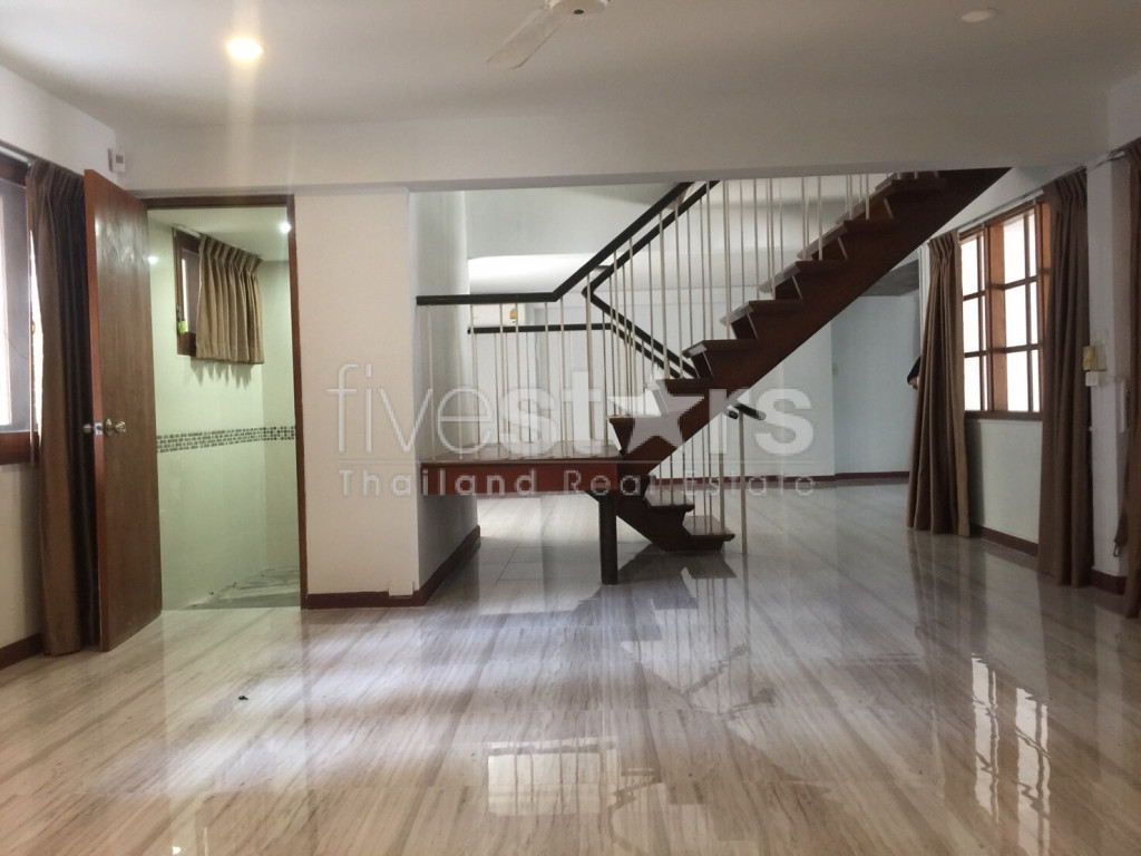 Maison de 3 chambres acceptant les animaux à louer sur On-Nut à Udomsuk, photo 8