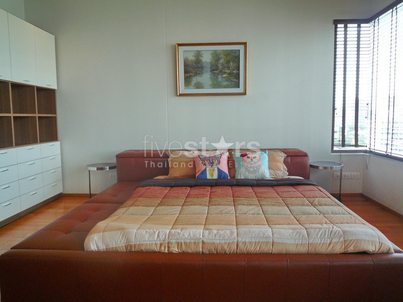 Condo 3 chambres à louer quartier Phrompong, photo 4