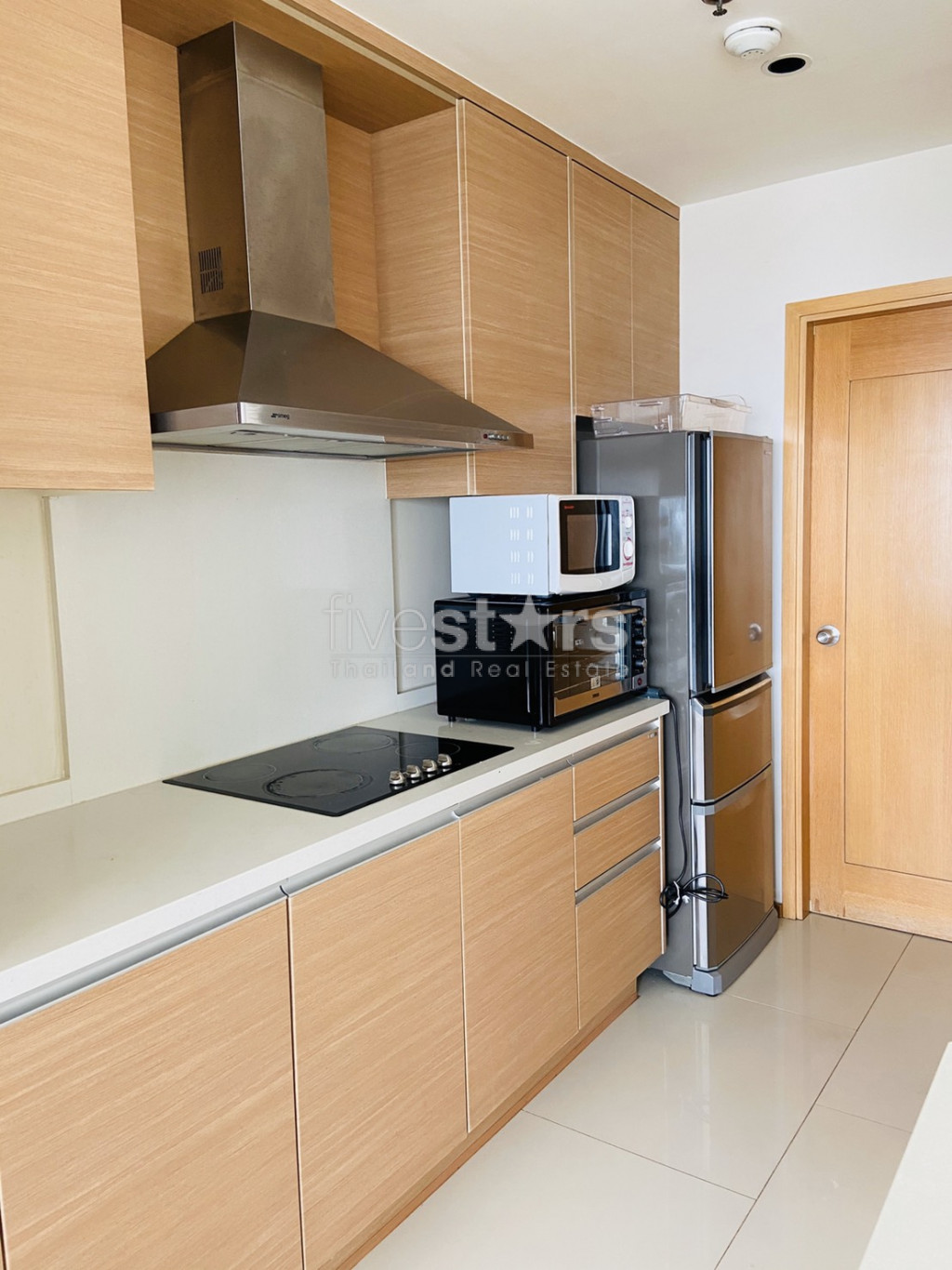 Condo 3 chambres à louer quartier Phrompong, photo 6
