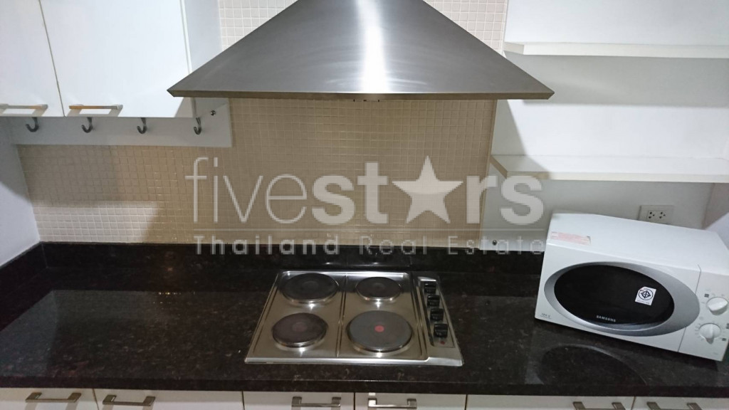 2 bedrooms condo for rent in Phromphong, photo 3