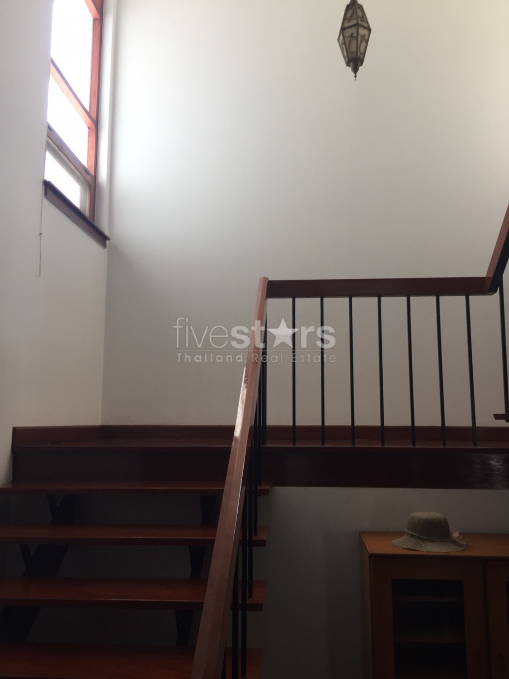 Maison non meublée de 4 chambres avec piscine privée à louer sur Thonglor, photo 10