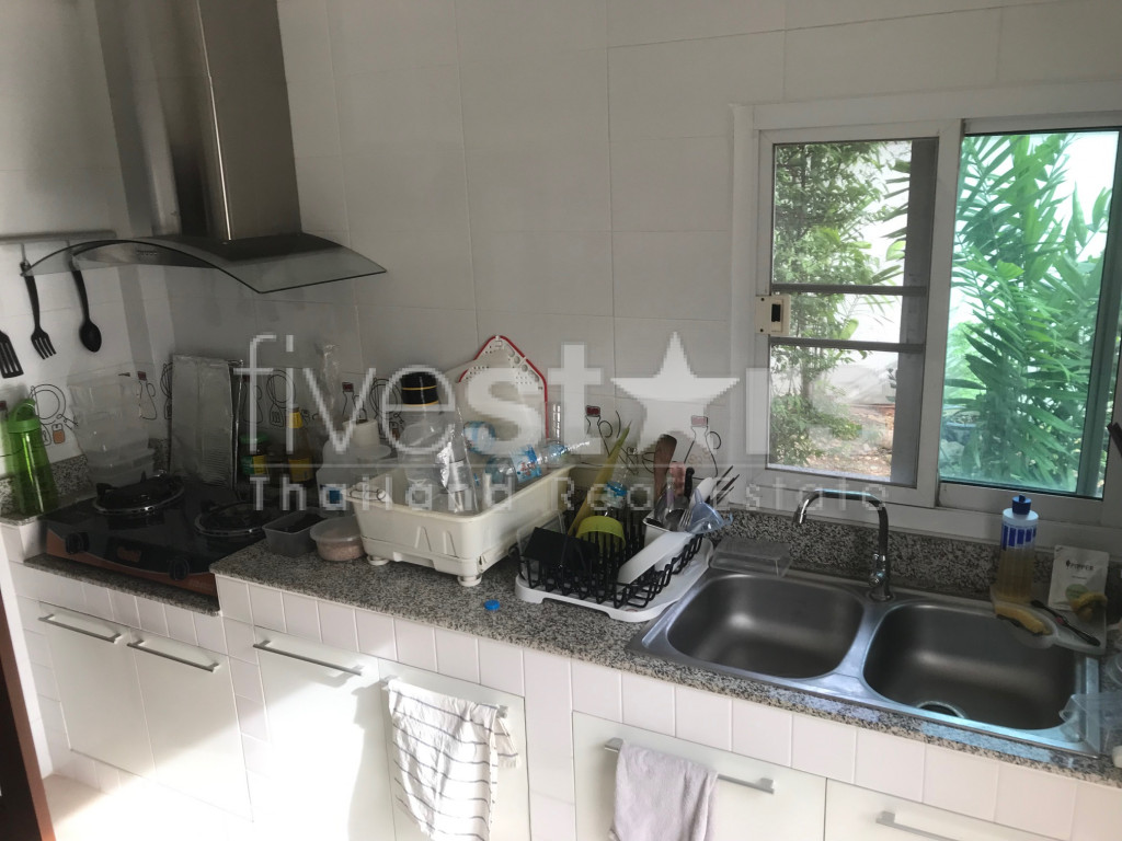 Maison non meublée de 4 chambres avec piscine privée à louer sur Thonglor, photo 4