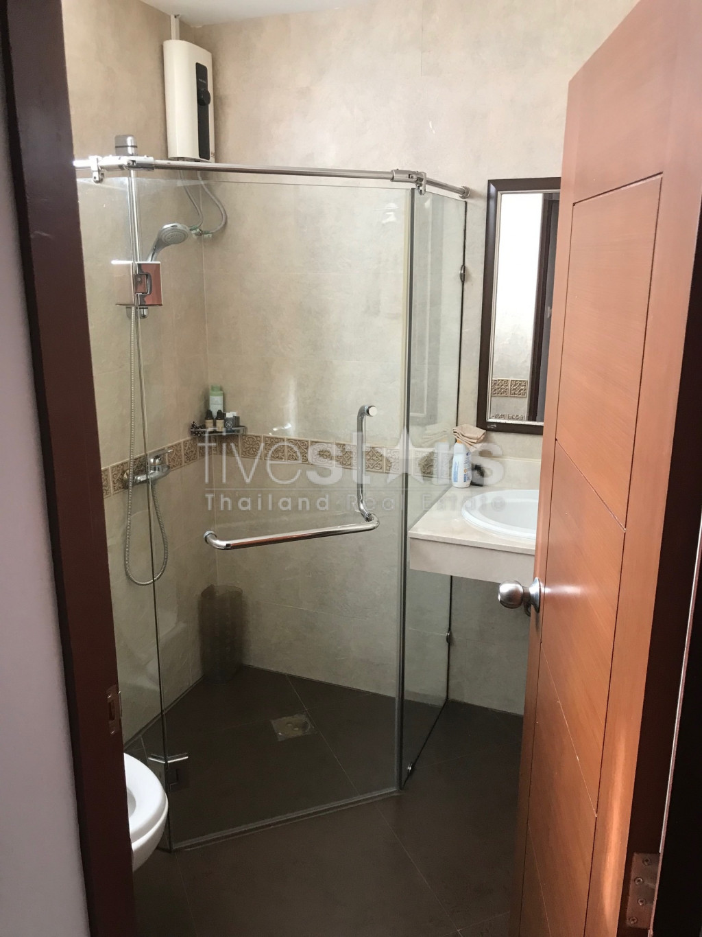 Maison non meublée de 4 chambres avec piscine privée à louer sur Thonglor, photo 12