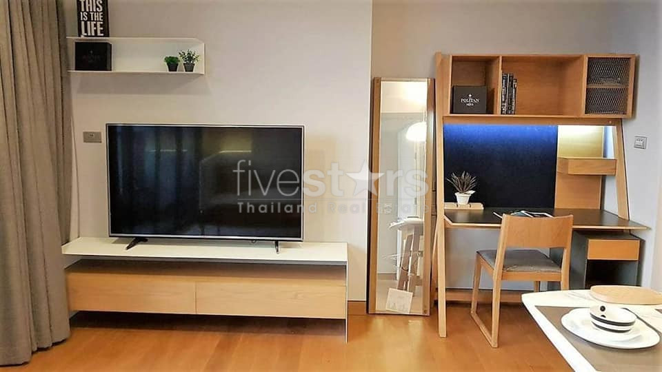 2 bedrooms condo for sale near BTS Phrom Phong, photo 2