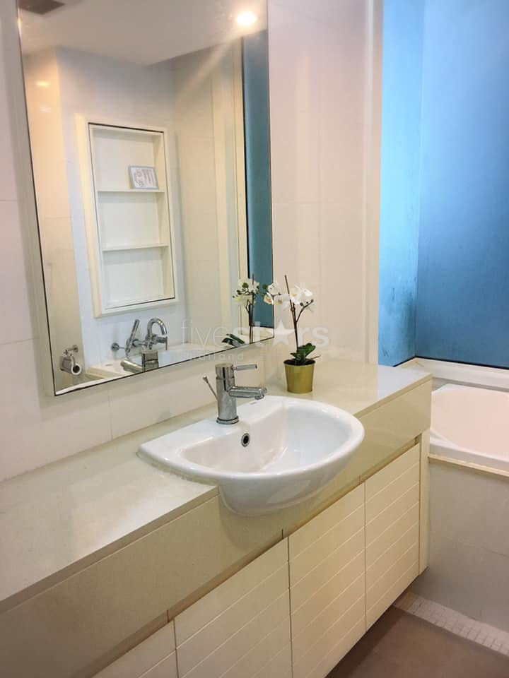 Appartement d'une chambre à louer près du BTS Phrompong, photo 8