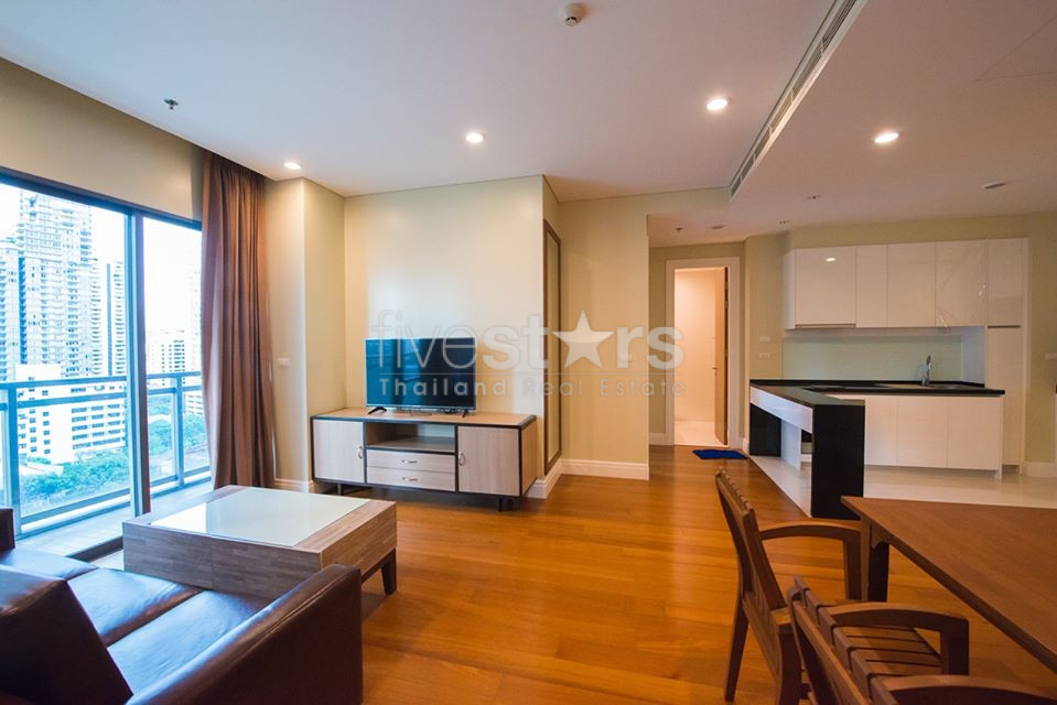 Appartement de 2 chambres à louer près de la station de BTS Phromphong, photo 2