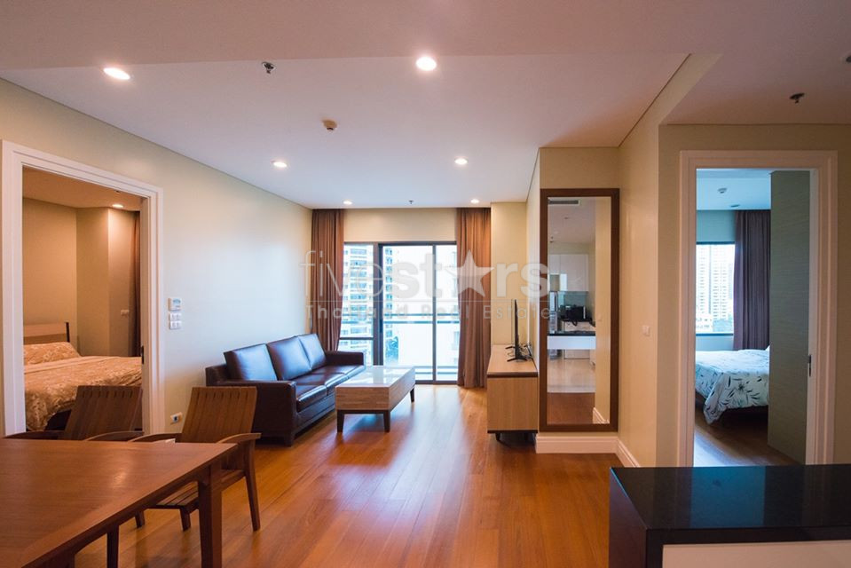 Appartement de 2 chambres à louer près de la station de BTS Phromphong