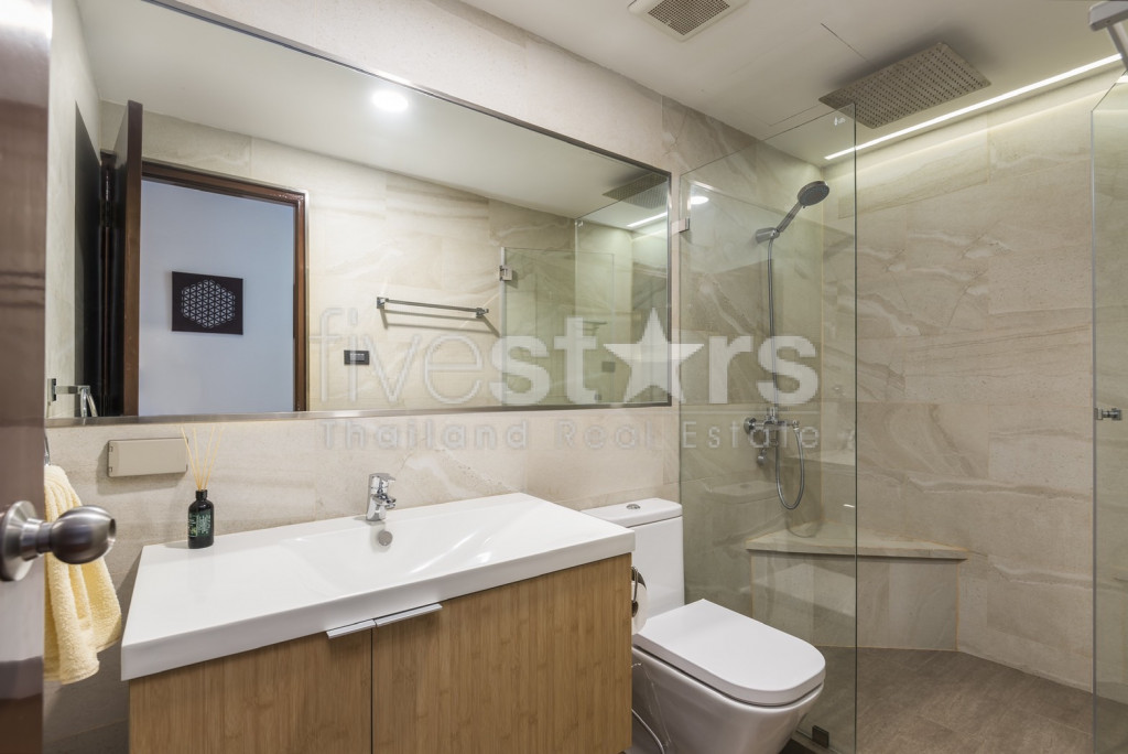 Appartement 3 chambres avec vues dégagées quartier Phromphong, photo 7