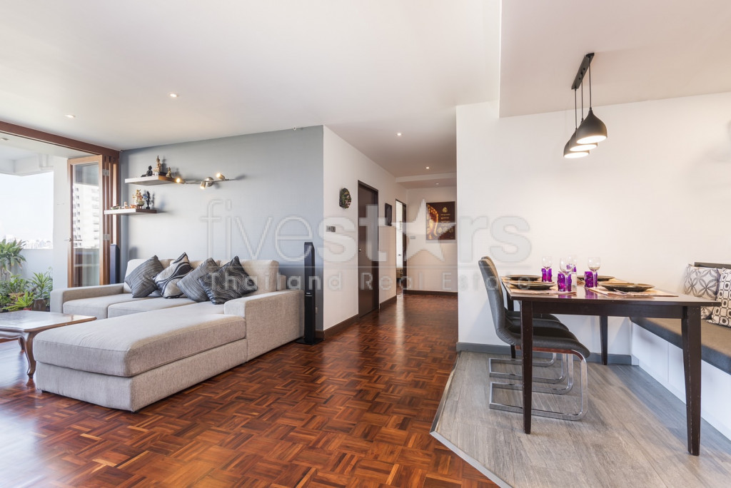 Appartement 3 chambres avec vues dégagées quartier Phromphong, photo 3