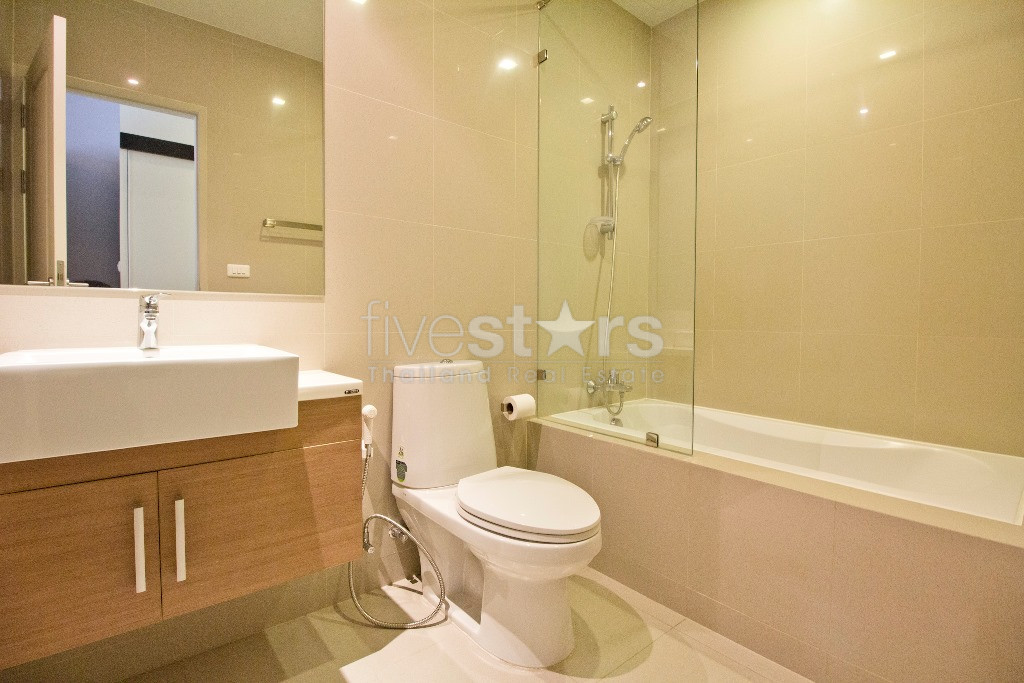 1 bedroom condo for rent on Phrom Phong, photo 6