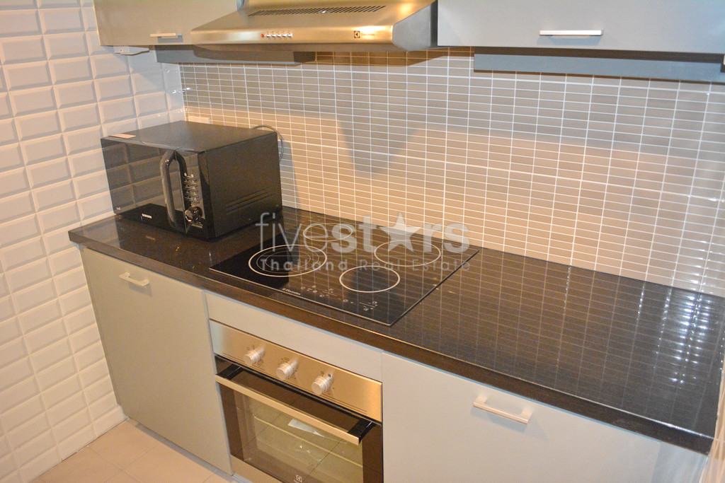 Appartement 2 chambres spacieux à louer quartier Phromphong, photo 11