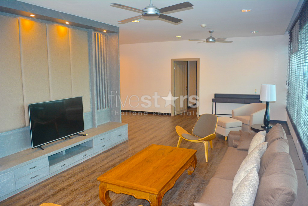 Appartement 2 chambres spacieux à louer quartier Phromphong, photo 9