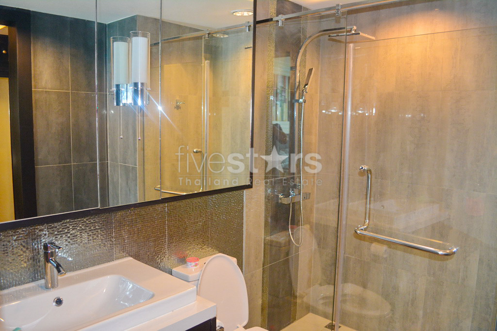 Appartement 2 chambres spacieux à louer quartier Phromphong, photo 18