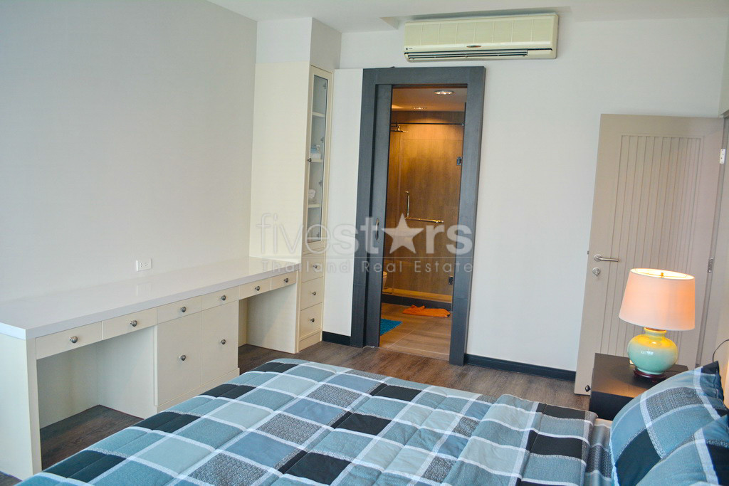 Appartement 2 chambres spacieux à louer quartier Phromphong, photo 15
