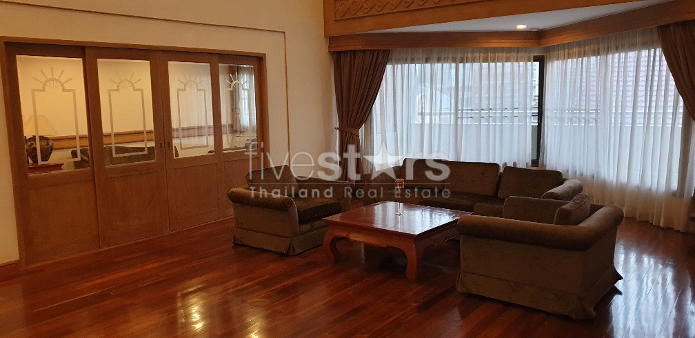newly renovated penthouse,Duplex unit, bright, private big terrace & garden, photo 16
