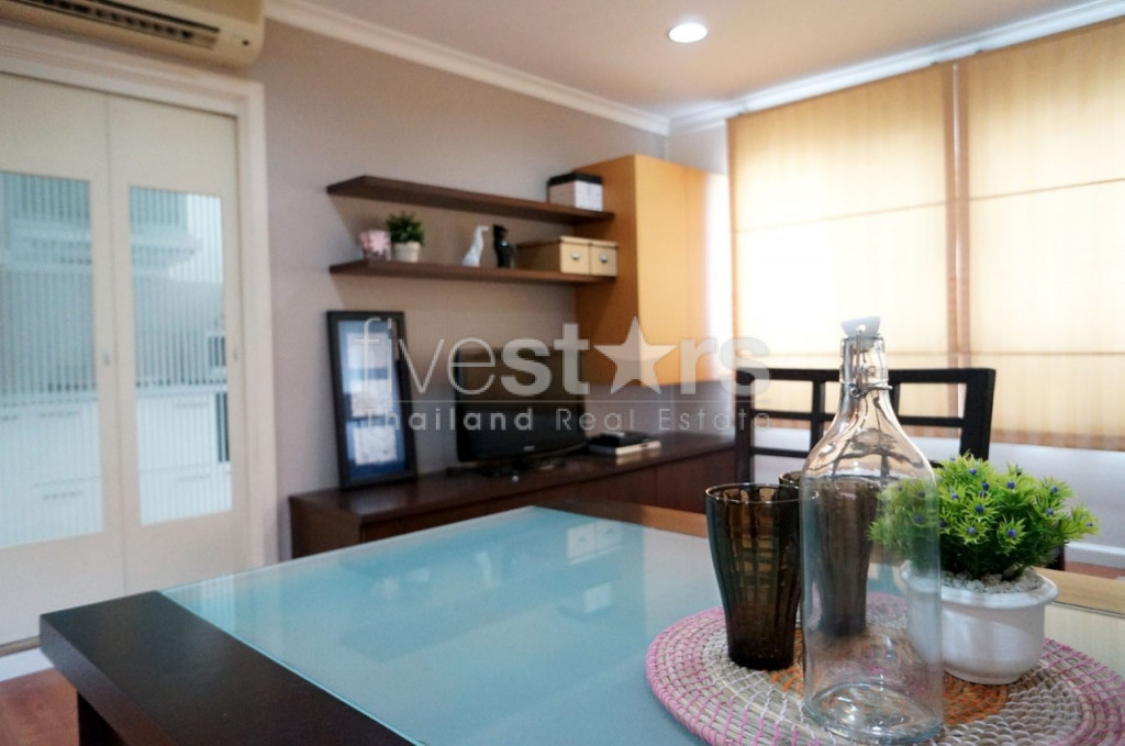 2 bedroom condo for rent on Phrom Phong, photo 2