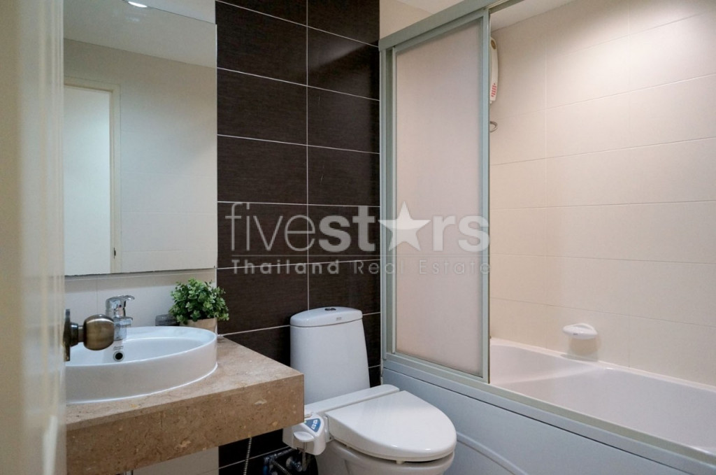 2 bedroom condo for rent on Phrom Phong, photo 14