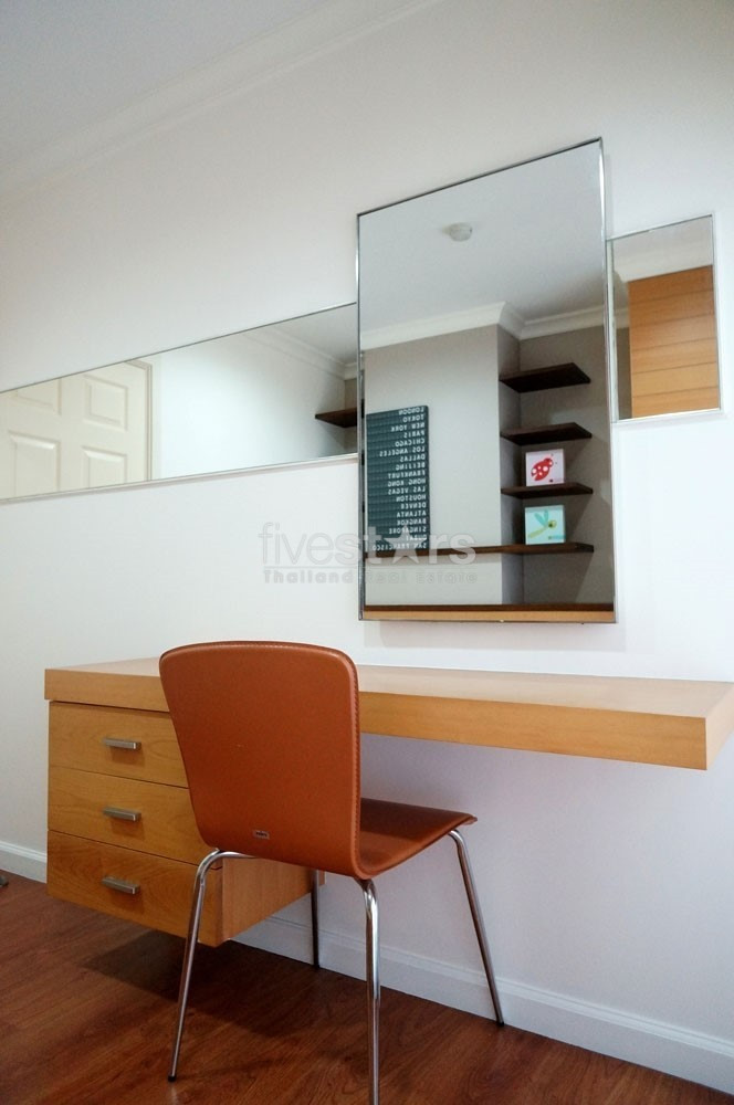 2 bedroom condo for rent on Phrom Phong, photo 10
