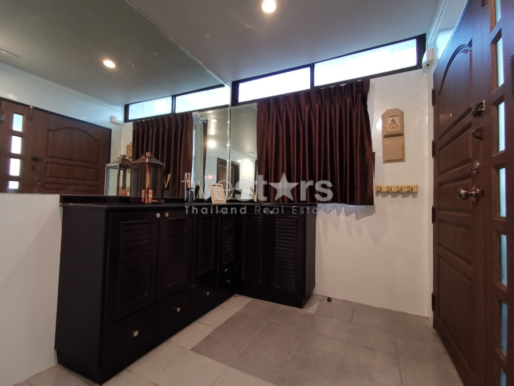 2 bedroom specious condo for rent on Phrom Phong, photo 9