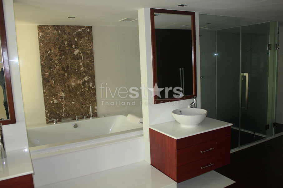 3 bedroom condo private pool for rent on Phrom Phong, photo 19