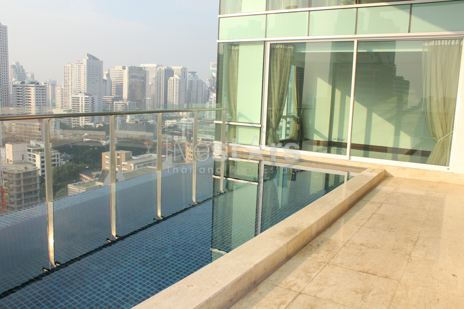3 bedroom condo private pool for rent on Phrom Phong