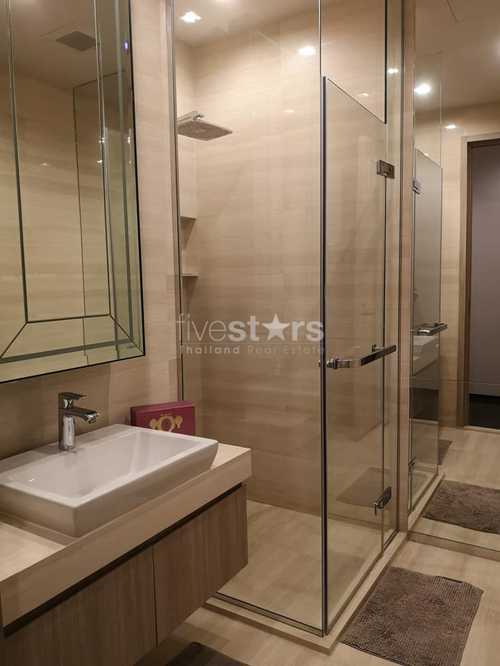 Modern 2 bedrooms condo for sale near BTS Phromphong, photo 13