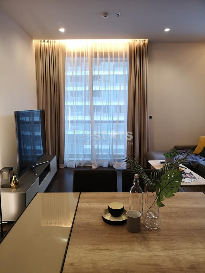 Modern 2 bedrooms condo for sale near BTS Phromphong, photo 2