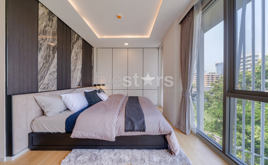 Appartement 3 chambres moderne et spacieux quartier Phromphong, photo 11