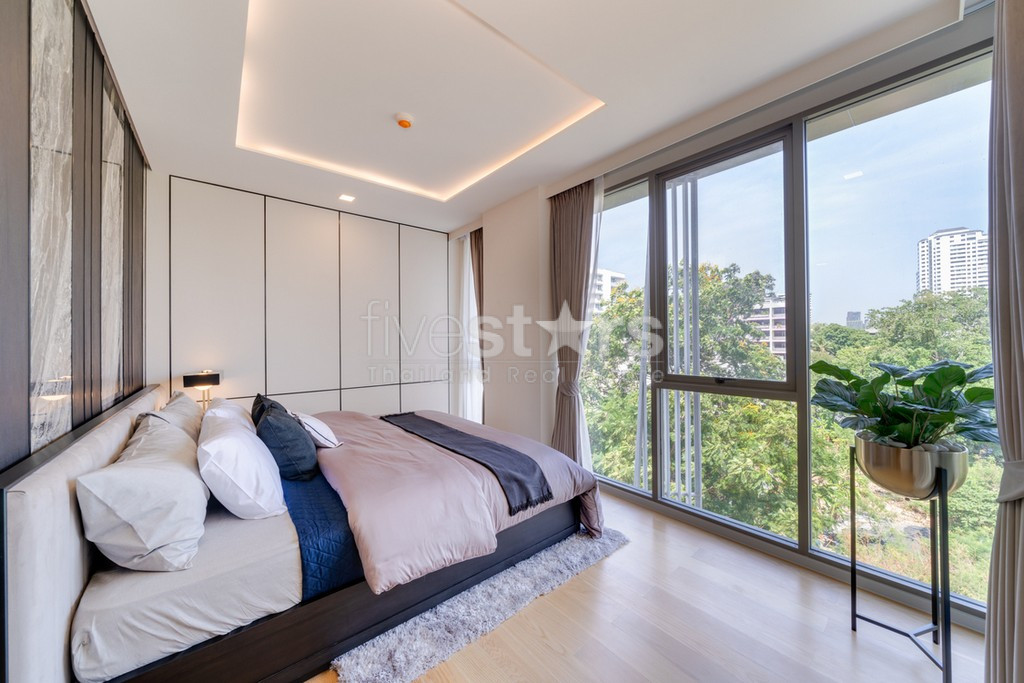 Appartement 3 chambres moderne et spacieux quartier Phromphong, photo 10