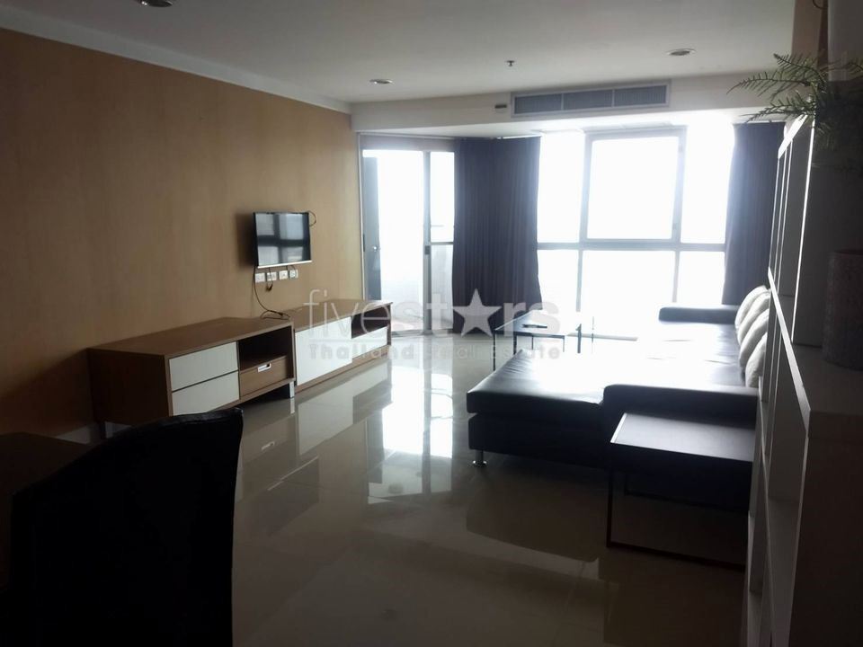 3 bedrooms condo for rent in Sukhumvit near BTS Phromphong, photo 3