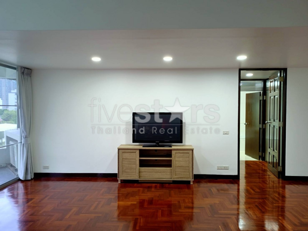 Appartement de 3 chambres acceptant les animaux à louer sur Phrom Phong, photo 11