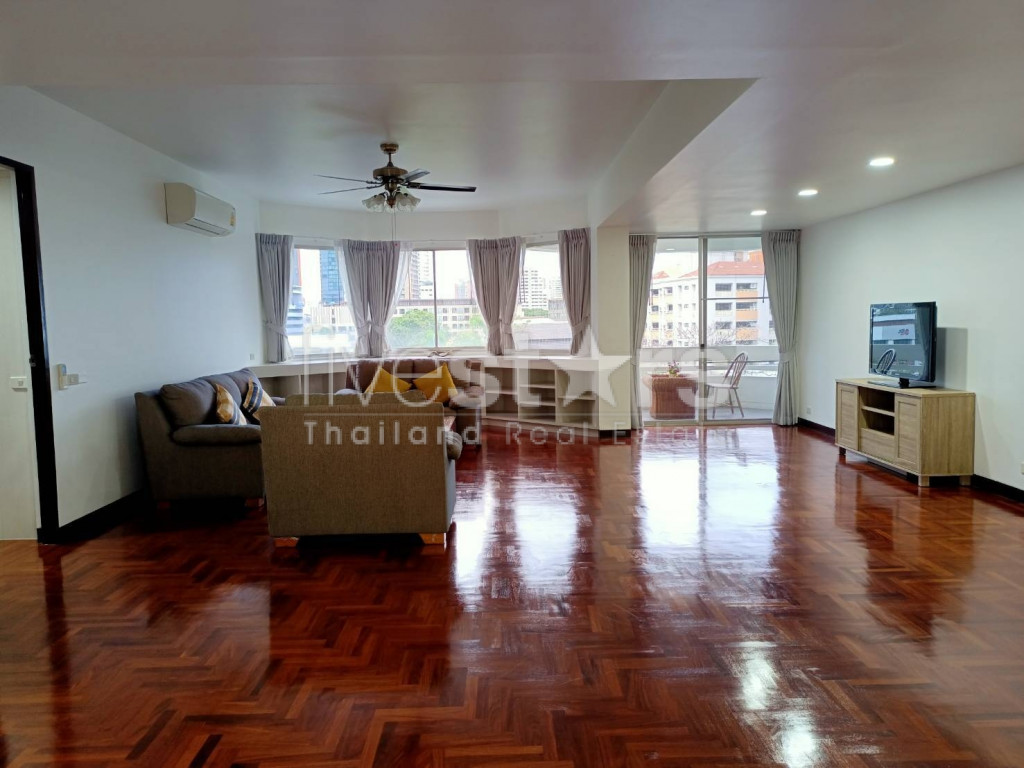 Appartement de 3 chambres acceptant les animaux à louer sur Phrom Phong, photo 3