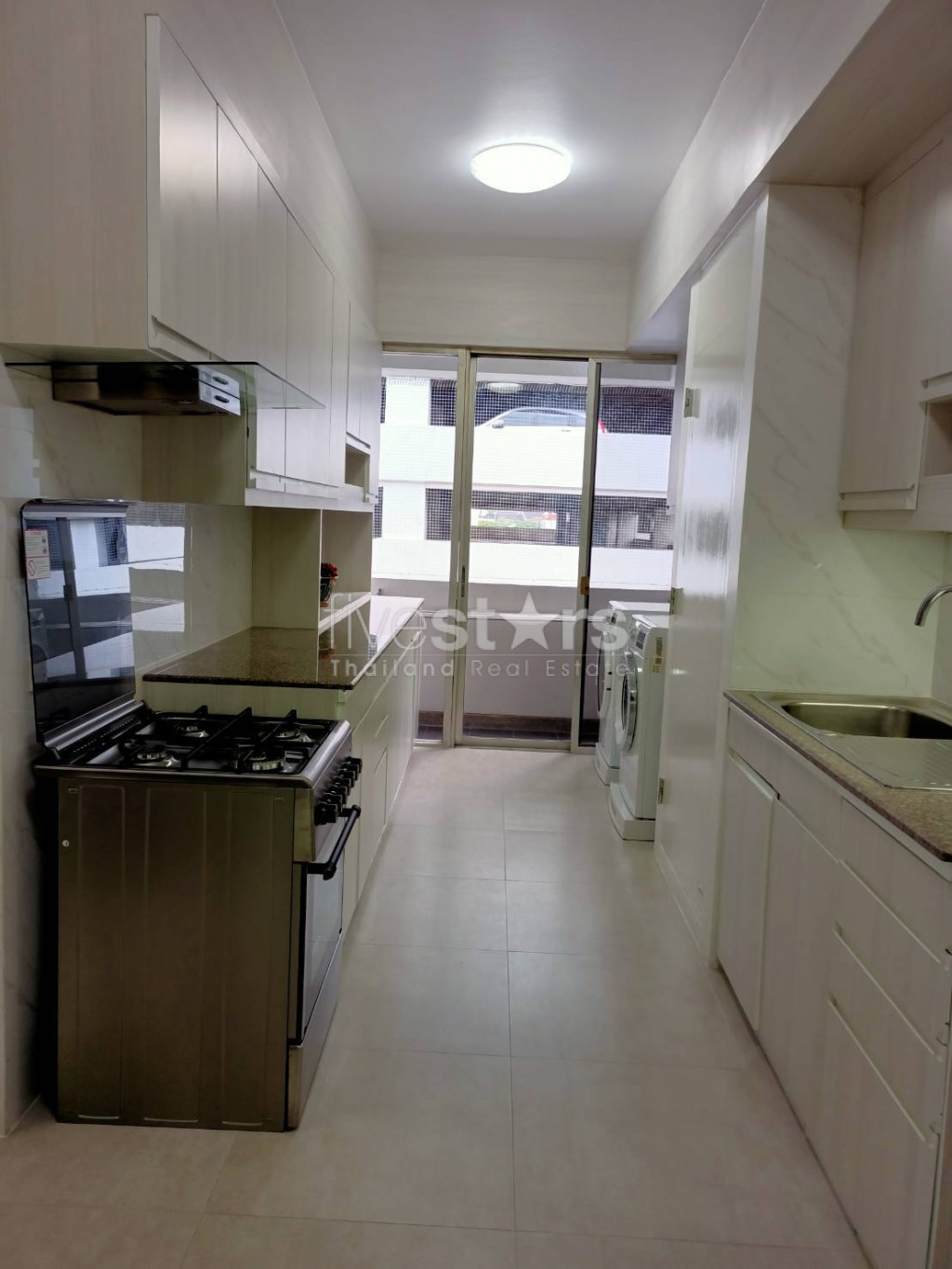 Appartement de 3 chambres acceptant les animaux à louer sur Phrom Phong, photo 17