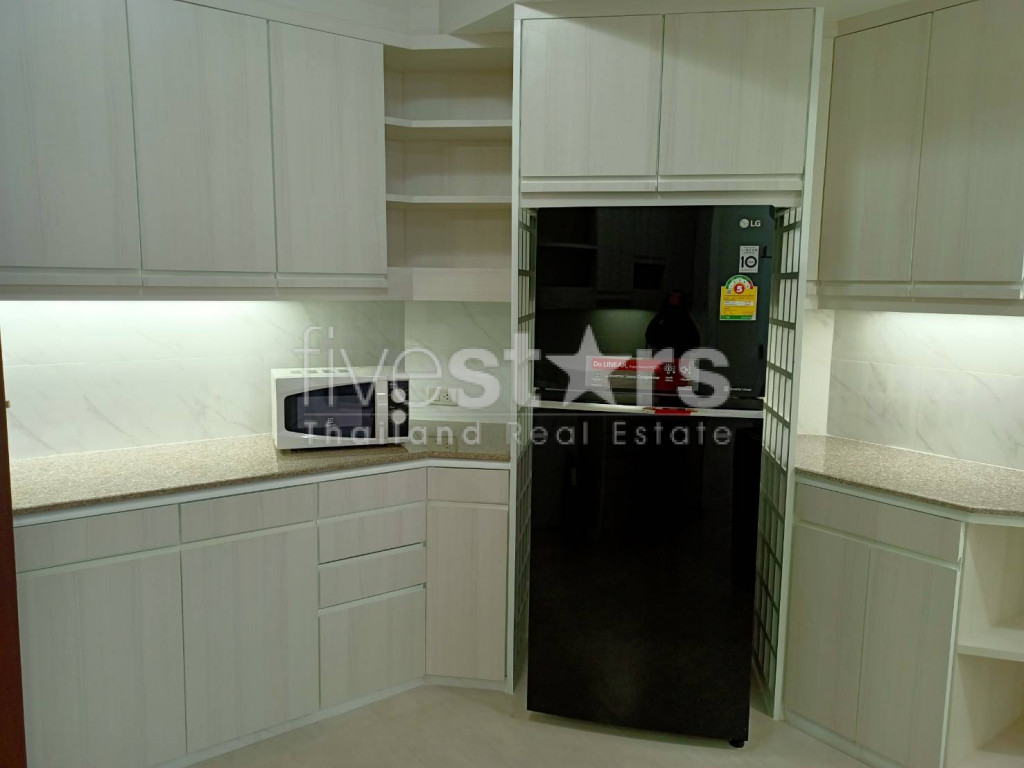 Appartement de 3 chambres acceptant les animaux à louer sur Phrom Phong, photo 15
