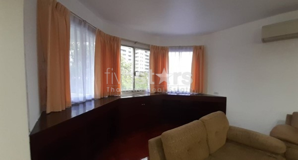 Appartement de 3 chambres acceptant les animaux à louer sur Phrom Phong, photo 5
