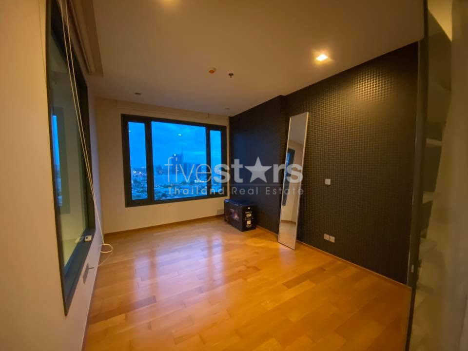 Duplex 2 bedroom for sale in Thonglor