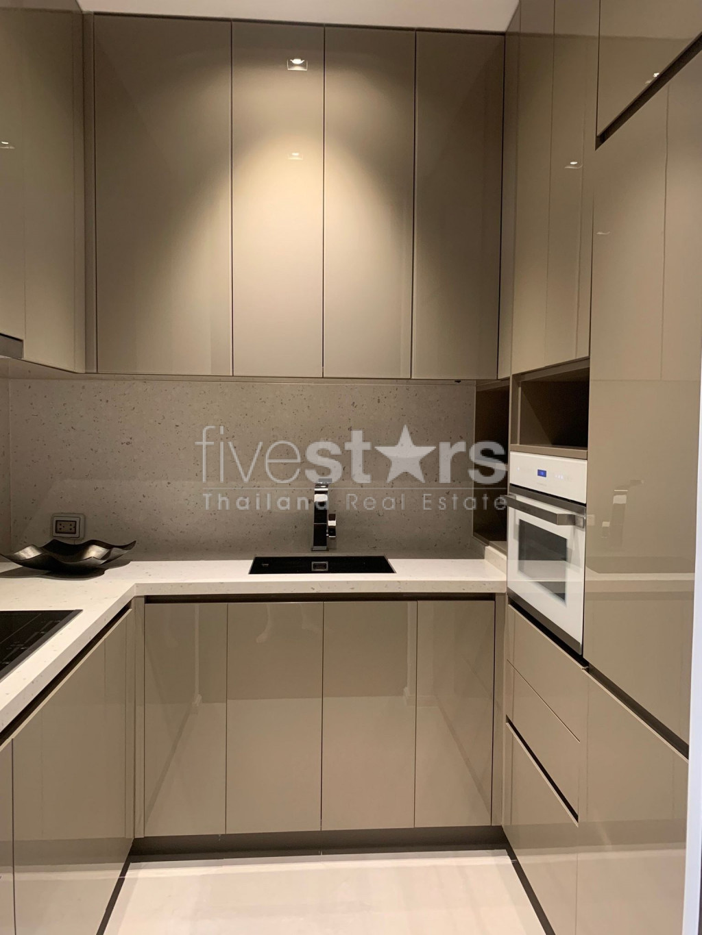 High-end 2 bedroom condo only 200m from BTS Phromphong, photo 12