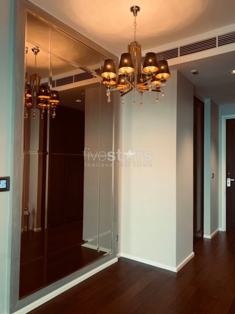 High-end 2 bedroom condo only 200m from BTS Phromphong, photo 3