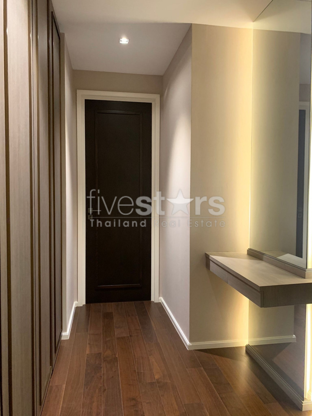 High-end 2 bedroom condo only 200m from BTS Phromphong, photo 2
