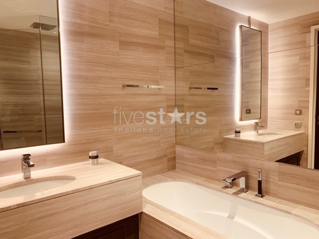 High-end 2 bedroom condo only 200m from BTS Phromphong, photo 6